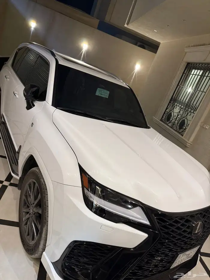 لكزس اف سبورت 2025 ابيض سعودي 2