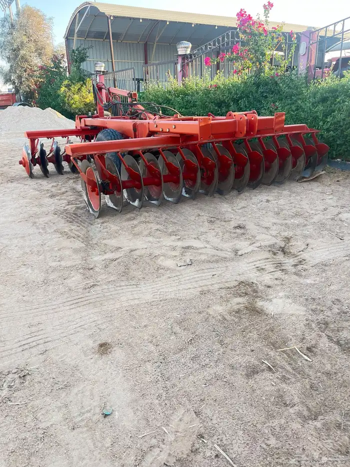 معدات زراعيه شبه جديده 9