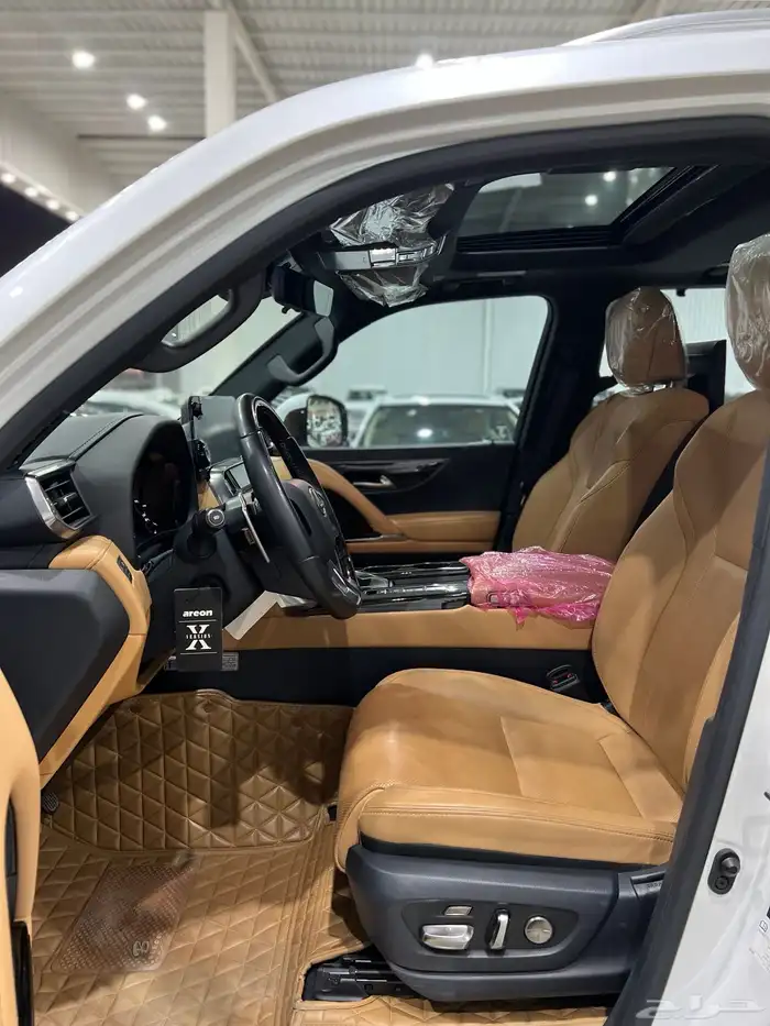 لكزس 2024 LX 600 فل كامل 6