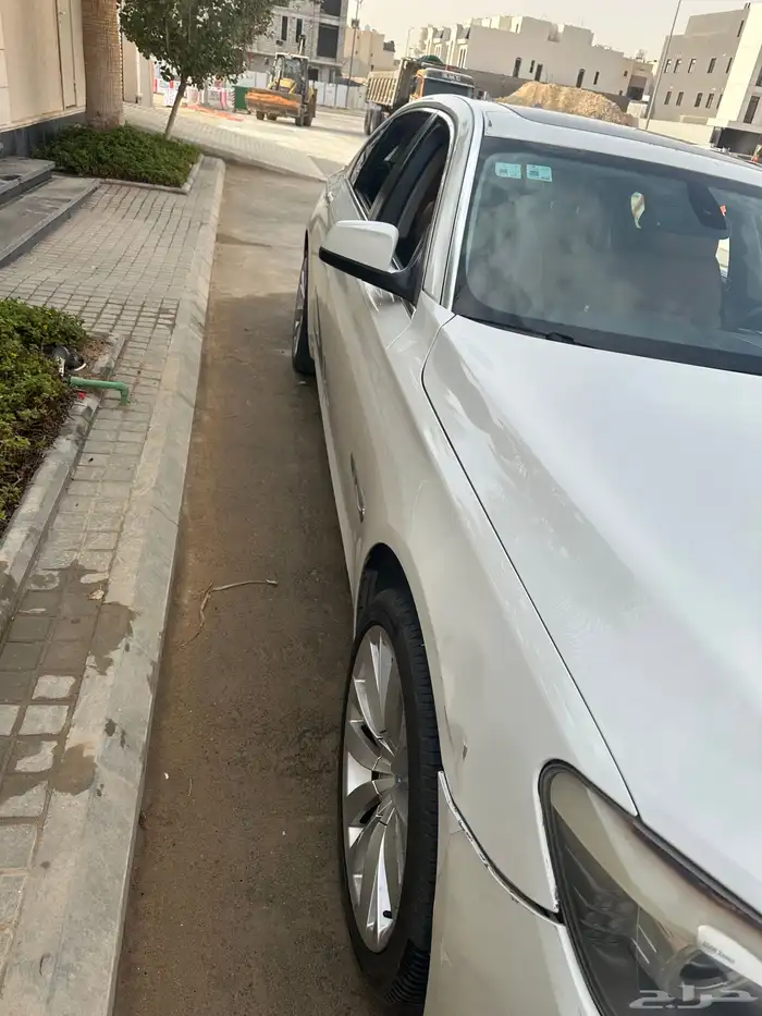 BMW 730 li 2010 نظيف 7