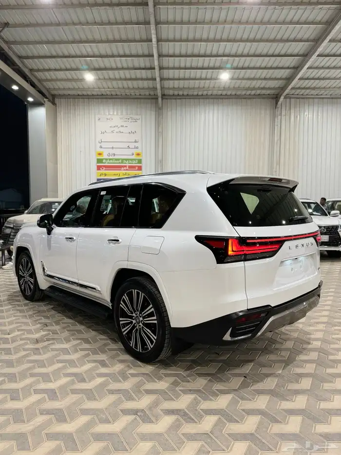 جيب لكزس BB 2023 سعودي 3