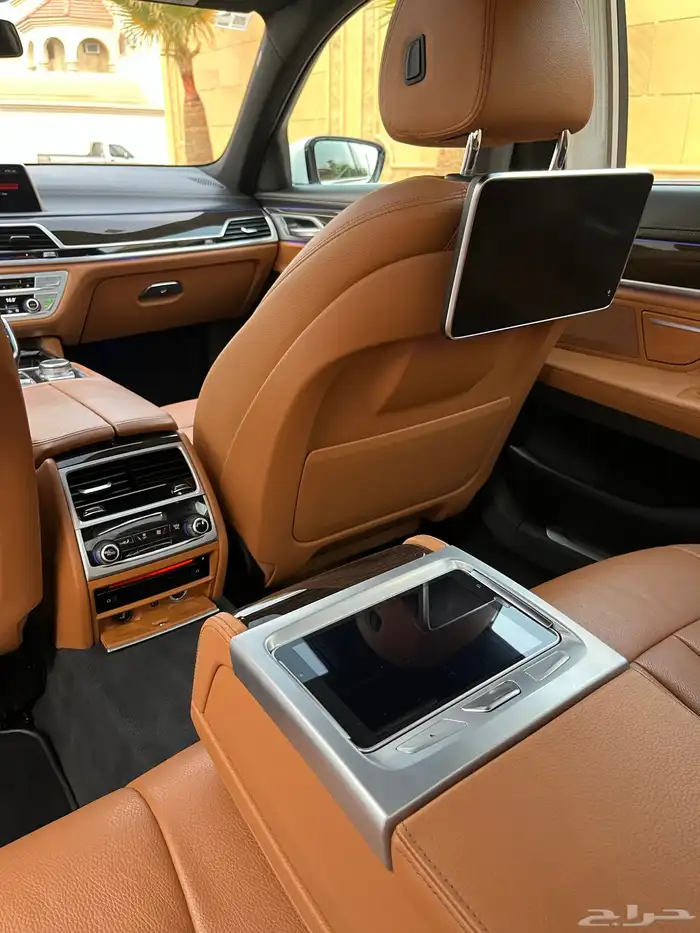 بي ام دبليو 730 2019 مخزن 29