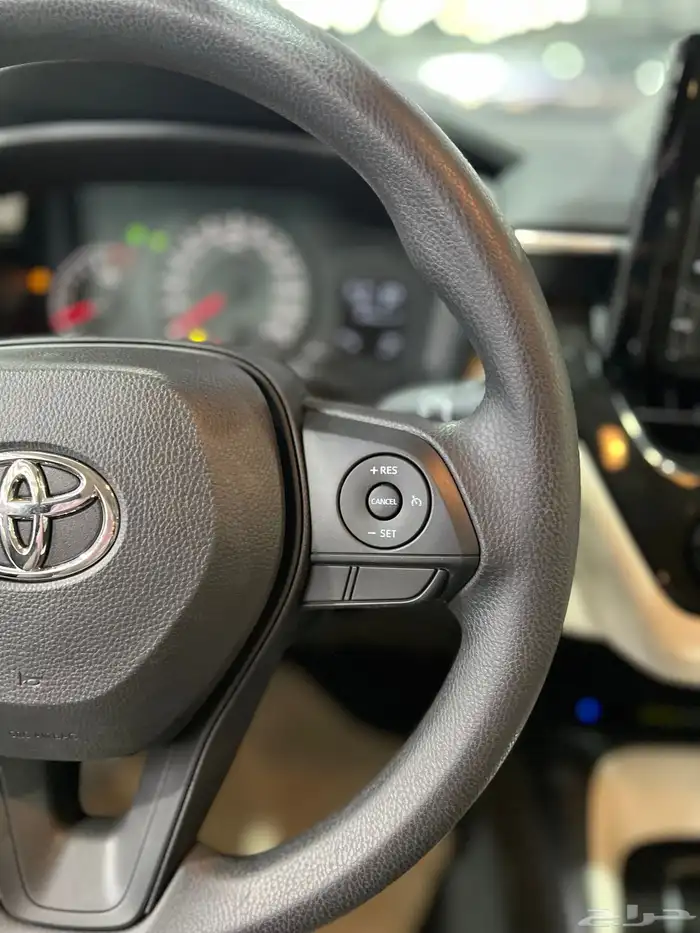 تويوتا   كورولا XLiفتحة 2.0 بنزين2025 جديد سعودي 85.650شامل 17