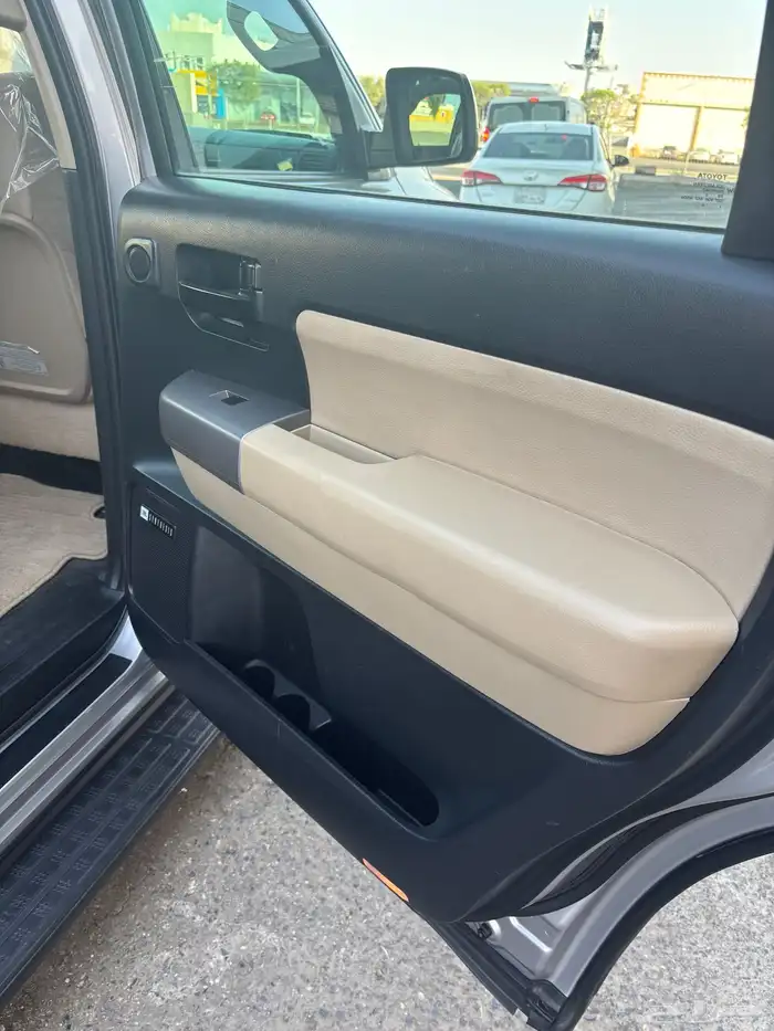 تويوتا سيكويا 2012 نص فل 17