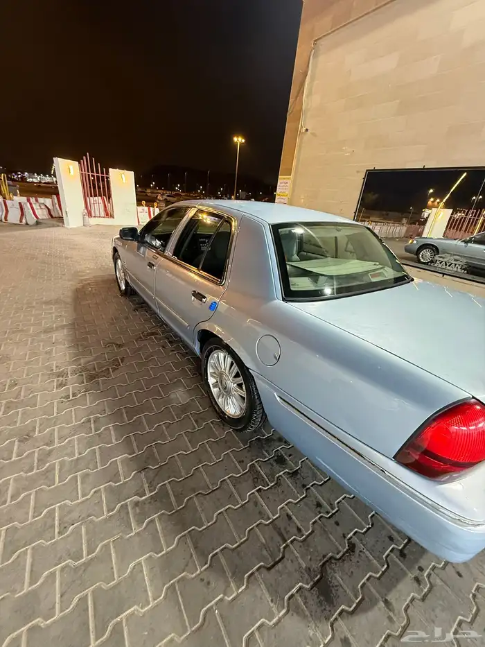 فورد قراند ماركيز 2010 3