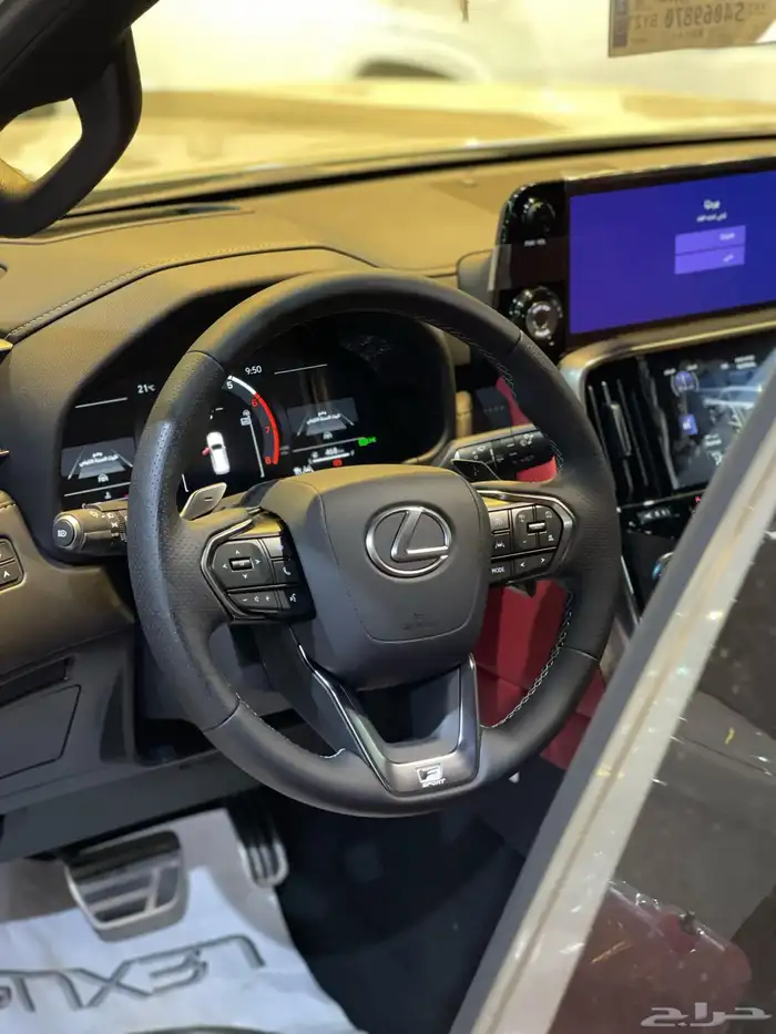 لكزس اف سبورت الساير 2025 14