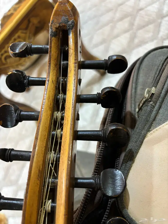 عود موسيقي وكمنجه لا البيع 10