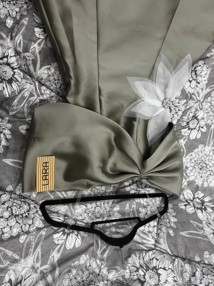 فستان جديد لم يلبس ولا مر ه 4