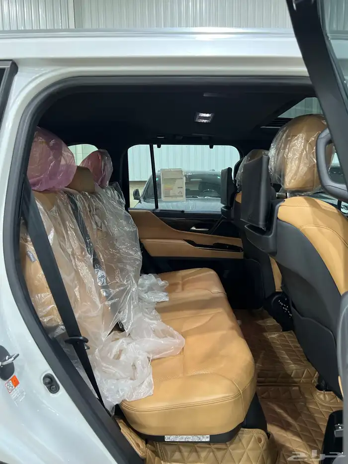 لكزس 2024 LX 600 فل كامل 10