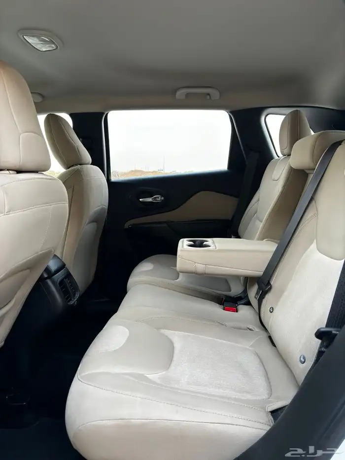 جيب شيروكي 2016 بدي وكاله سبورت 12