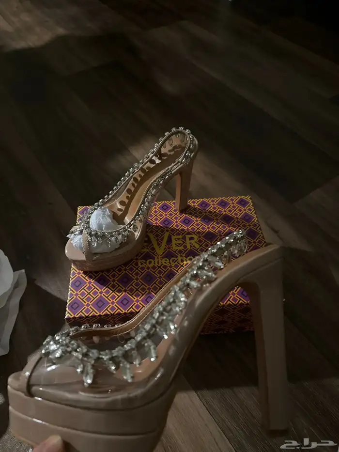 كعب مقاس 39 من محل رون 2