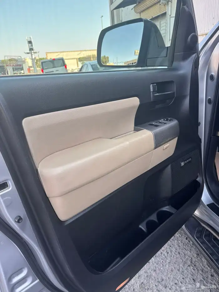 تويوتا سيكويا 2012 نص فل 8