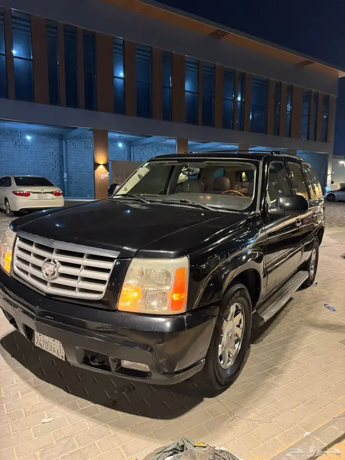 كادلاك اسكاليد 2006 نظيف للبيع 8