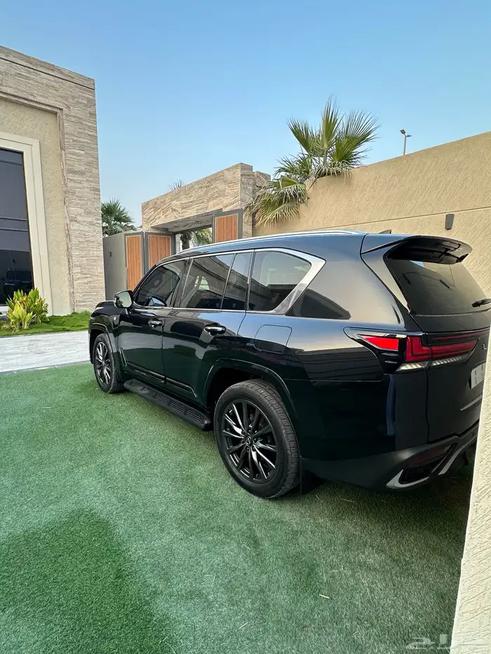 لكزس اف سبورت 2023 1