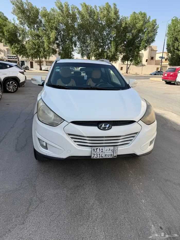 للبيع توسان 2013 نص فل بدون دبل 0