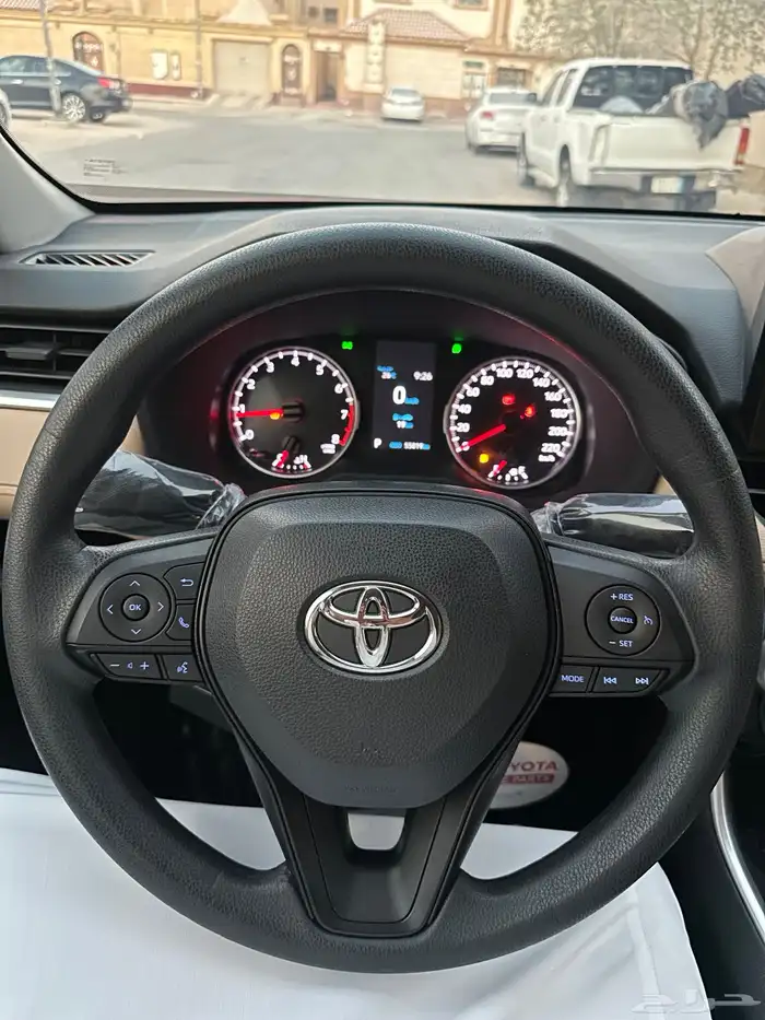 تويوتا راف فور 2021 فل كامل سعودي ممشى قليل . 24