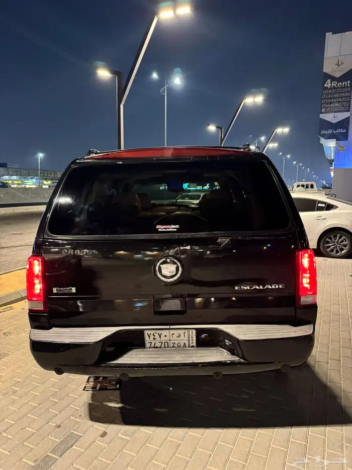 كادلاك اسكاليد 2006 نظيف للبيع 25