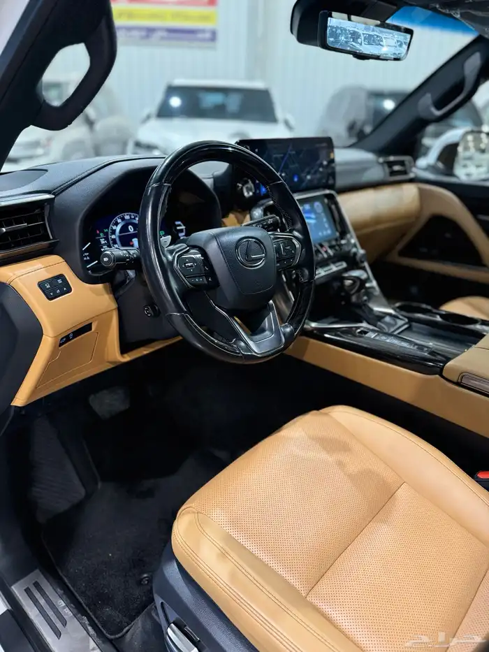 جيب لكزس BB 2023 سعودي 4