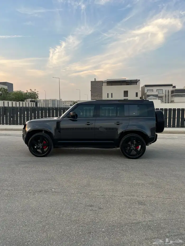 ديفندر 2023 SE P300 9