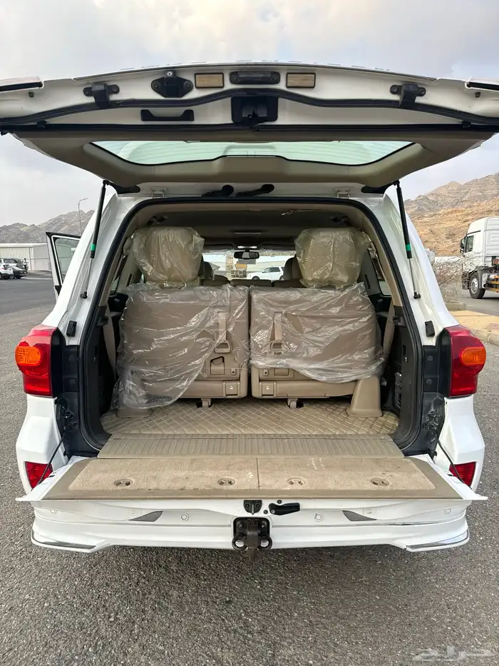 فيكسار 2009 فل كامل نظيف جدا 33