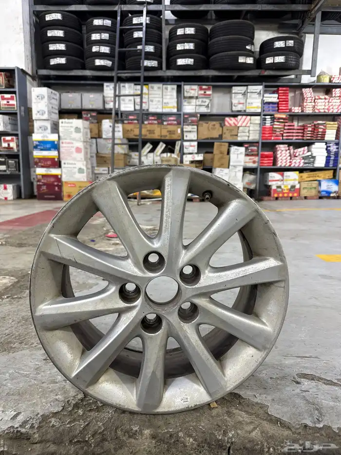 جنوط كامري 2011 مقاس 16 اصلي بلد 0