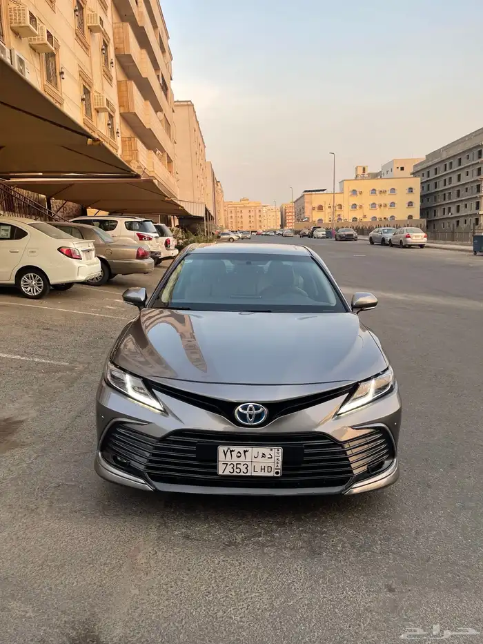 تويوتا كامري 2021 GLE هايبرد 1