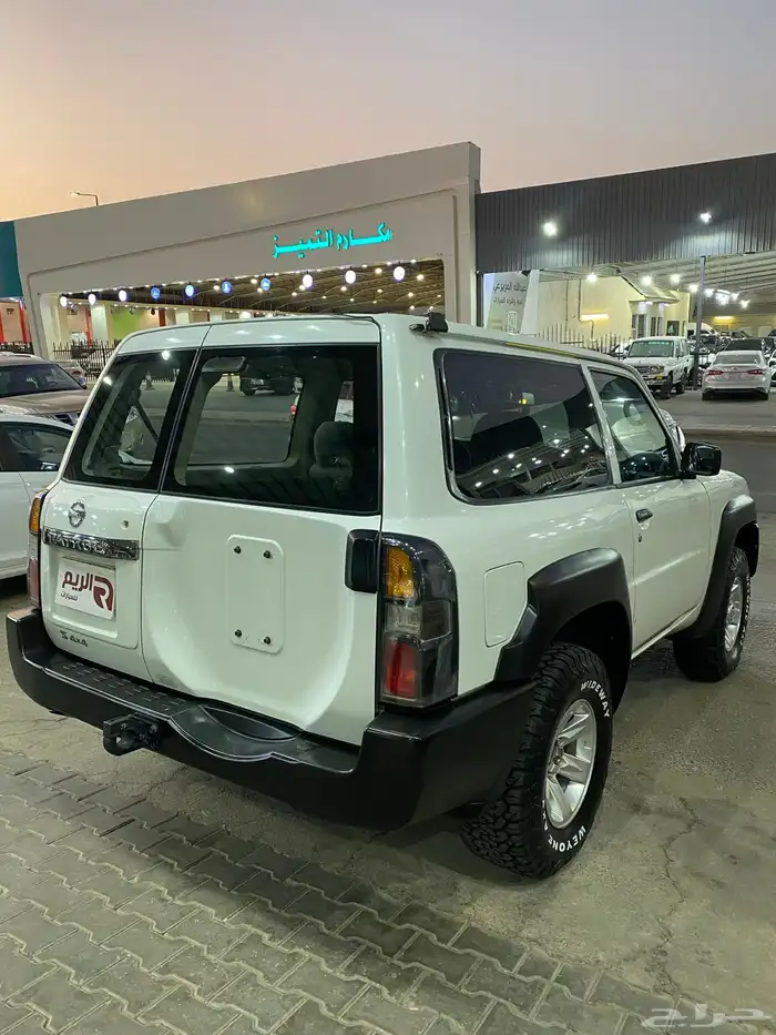 باترول سفاري 2015 قير عادي 3