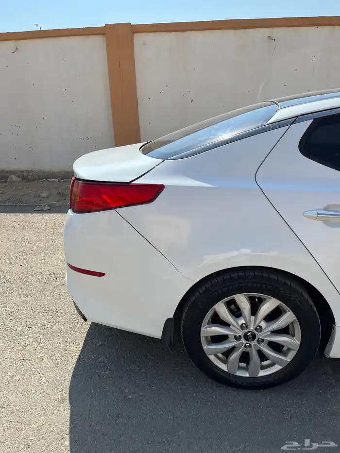 كيا اوبتيما موذيل 2015 للبيع 16