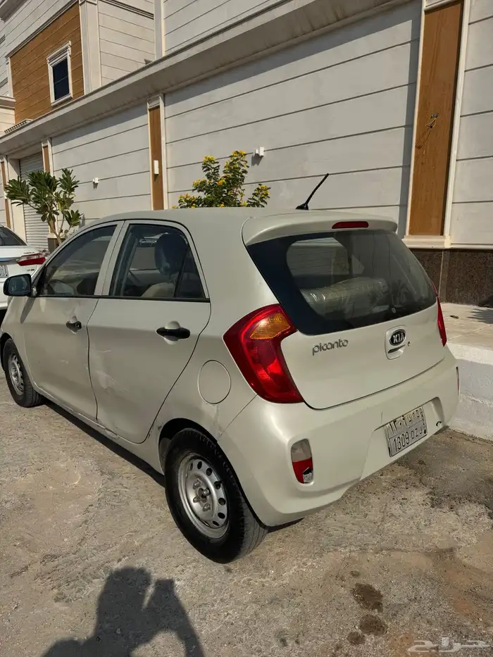 للبيع كيا بيكانتو 2015 تحمل لوحه بأسم حمد 2