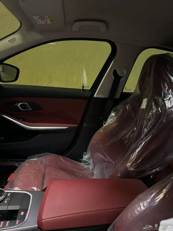 بي ام دبليو 318i جديد اسود 14