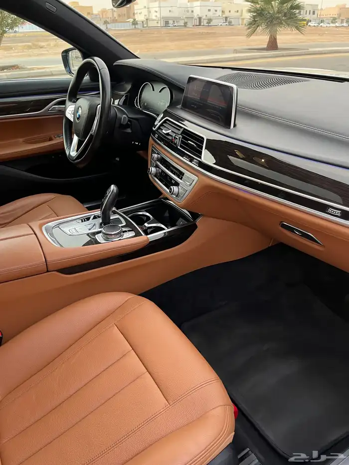 بي ام دبليو 730 2019 مخزن 35