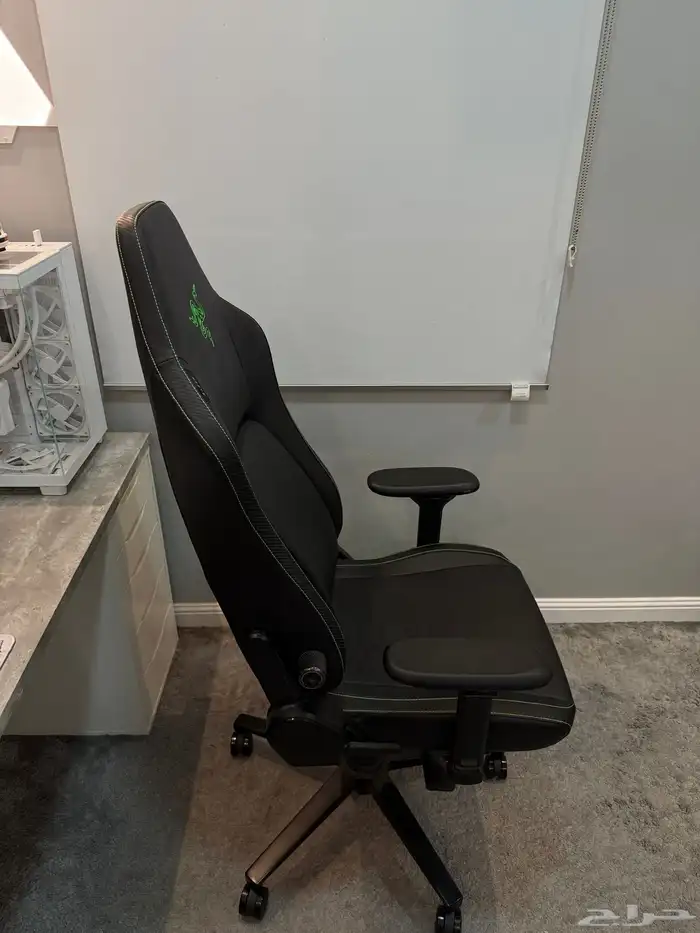 كرسي قيمينق من ريزر 7