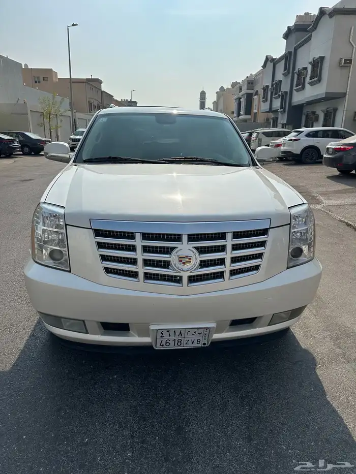 اسكاليد 2013 طويل ESV ممشى 195 الف كيلو الجميح 2