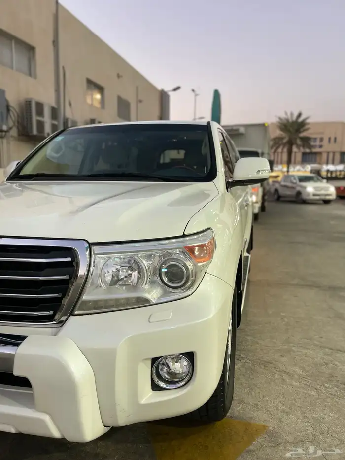 لاند كروزر موديل 2014 0