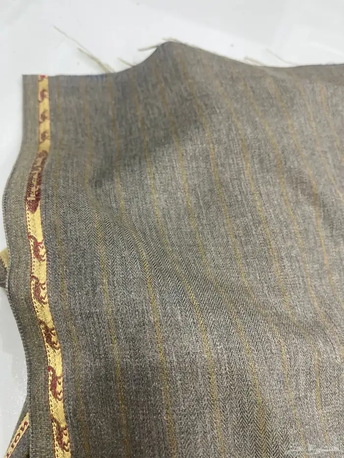 للبيع قماش رجالي شتوي من صوف الكشمير من ماركة أبو جمل أصلي 3