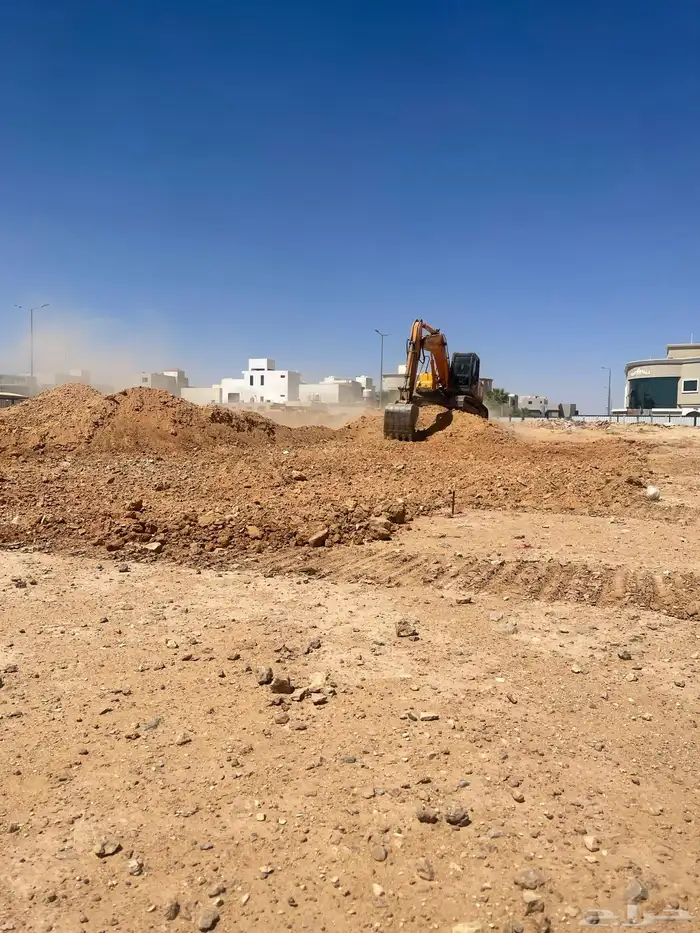 تاجير بوكلين بكلينات وترحيل مواد ناتج الحفر 4