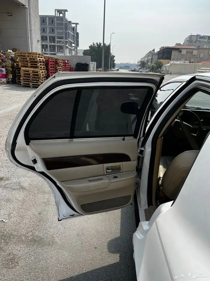 فورد مركيز موديل 2008 17