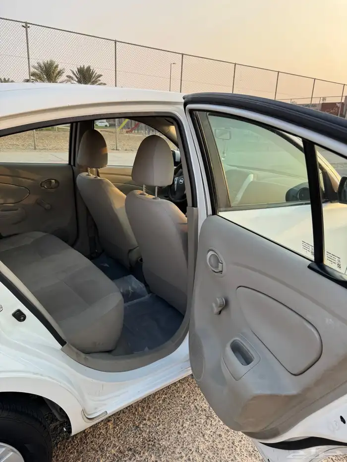 نيسان صني ابيض 2016 مالك اول محركات شرط 14