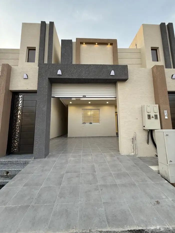 للبيع دور أرضي بحوش كبير شارع 25م قرب حديقة الزهور بالمحالة 1