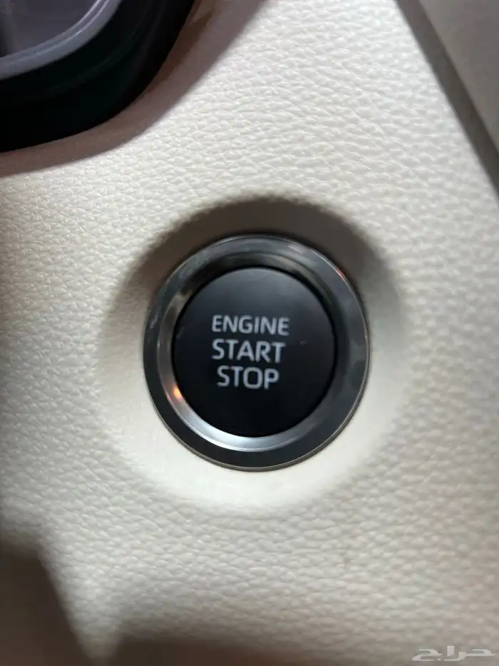 تويوتا   كورولا XLiفتحة 2.0 بنزين2025 جديد سعودي 85.650شامل 15