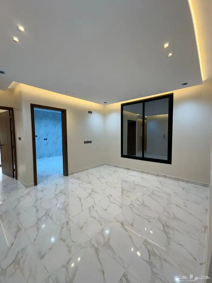 للبيع شقق ارضيه خميس مشيط مداخل سياره مستقله والسعر 550 الف 8