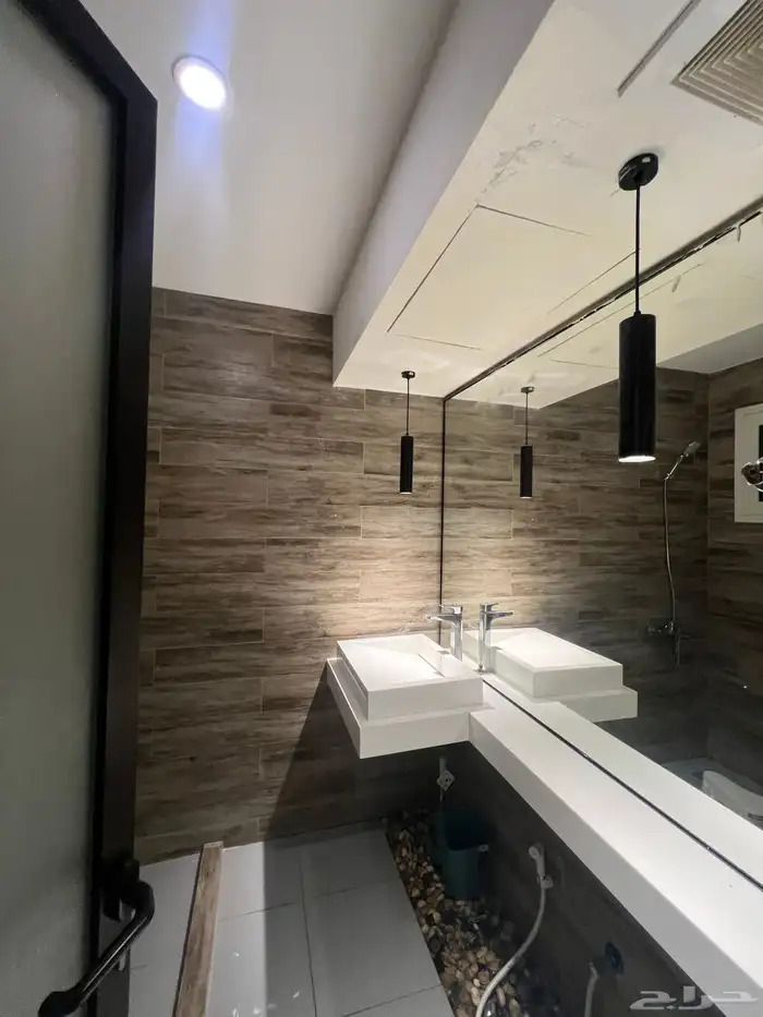 للبيع شقه ارضيه صك حر الشعله 8