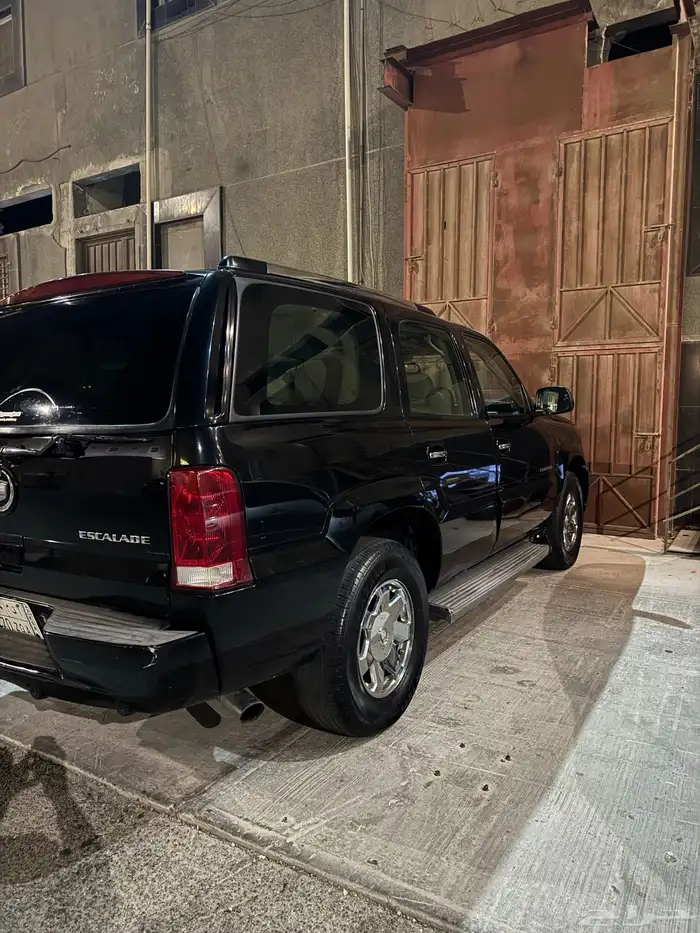 كادلاك اسكاليد 2006 نظيف للبيع 6