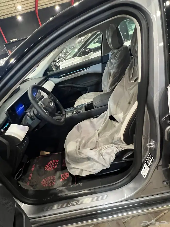 فورد تورس تيتانيوم 2026 9