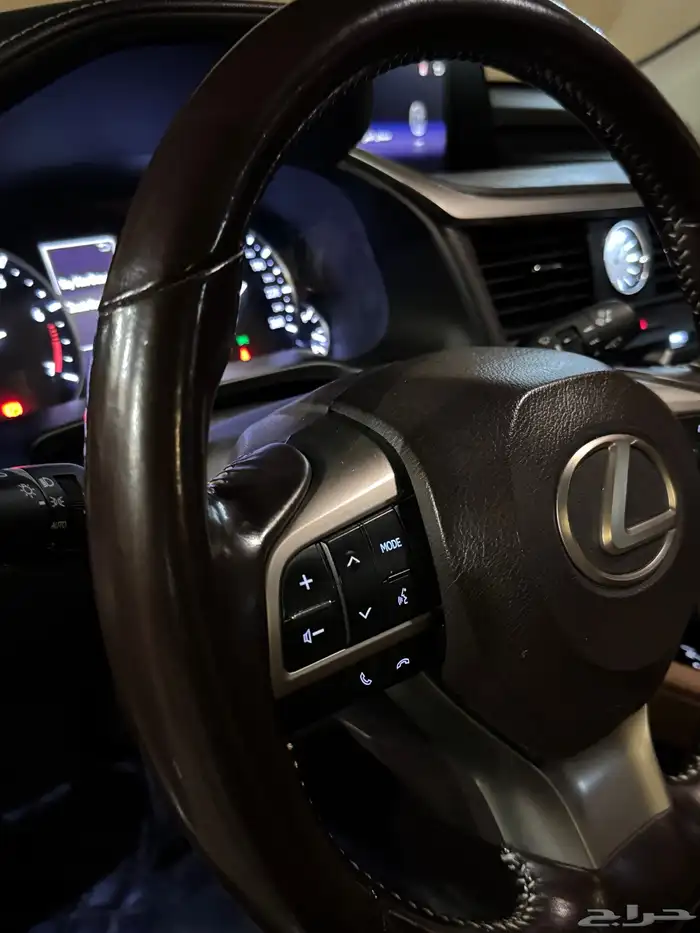 لكزس RX 2017 مخزنه 15