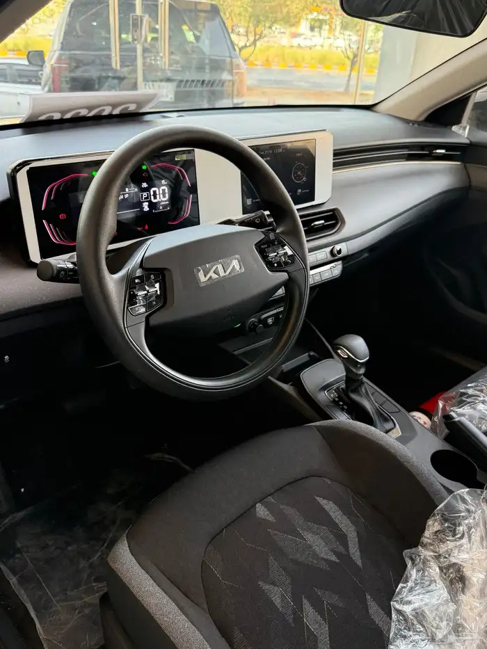 كيا 3 عرض خاص الايجار اليومي 130 2