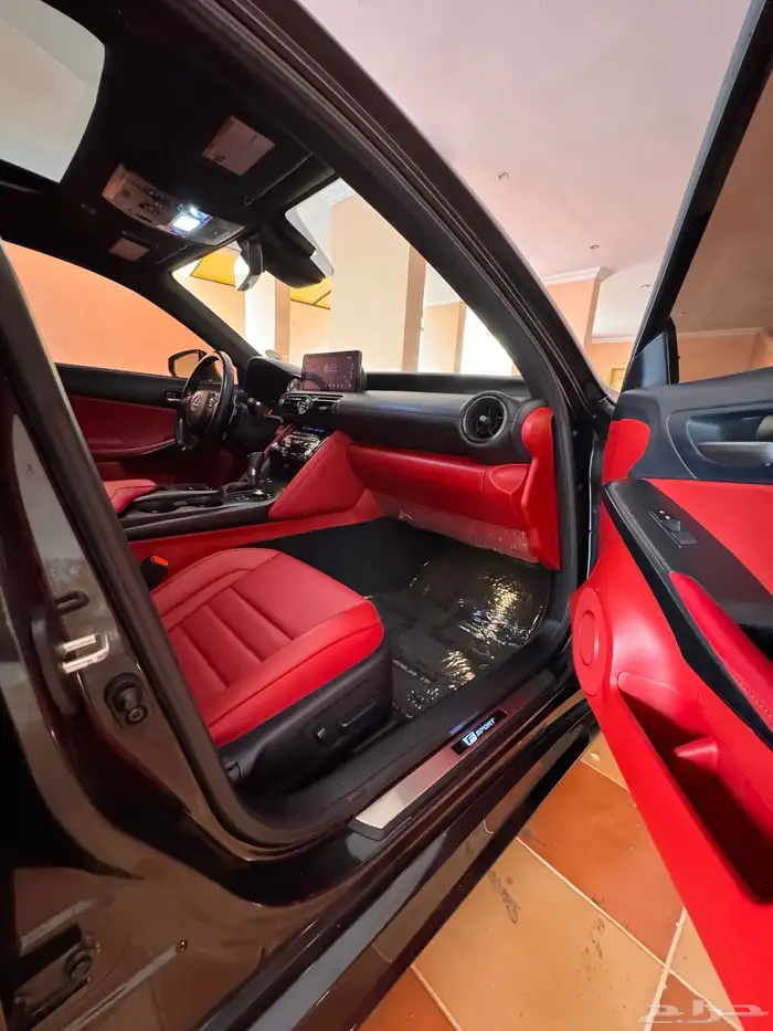 لكزس IS 350 F 2023 فل 31