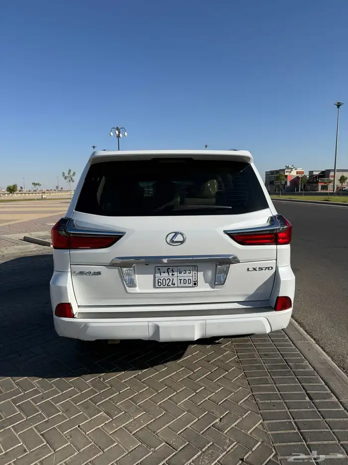 جيب لكزس 2017 فل كامل خليجي شد بلد الدفعه الاخيره 9