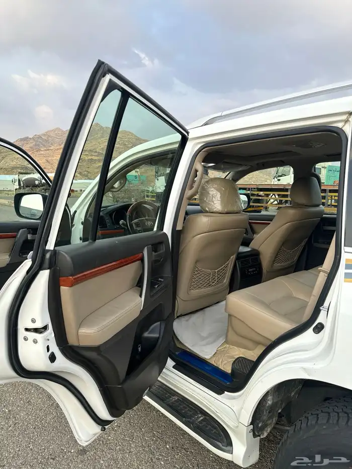 فيكسار 2009 فل كامل نظيف جدا 13