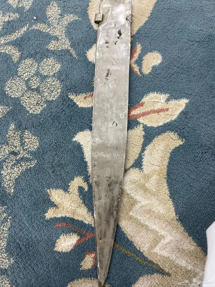 غمد خنجر قديم عماني نقش نباتي 1